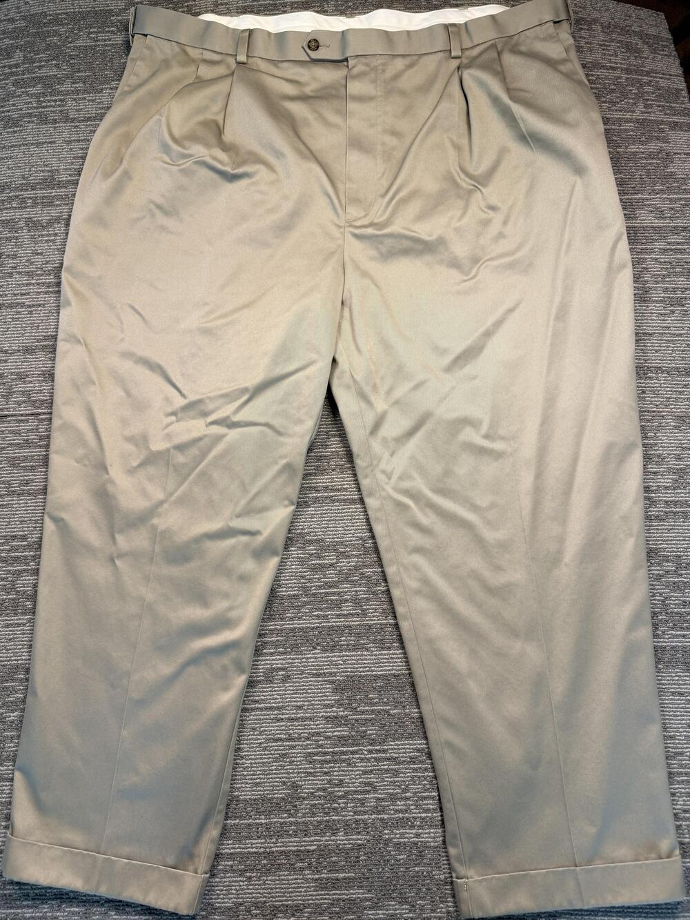 Roundtree & Yorke Dress Pants Mens 46x29 Beige Pleated Cuffed Straight Leg